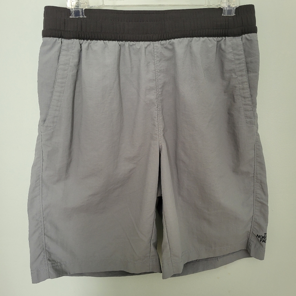 North Face Men's 9" Inseam Gray Elastic Drawstring Waist Shorts Small
